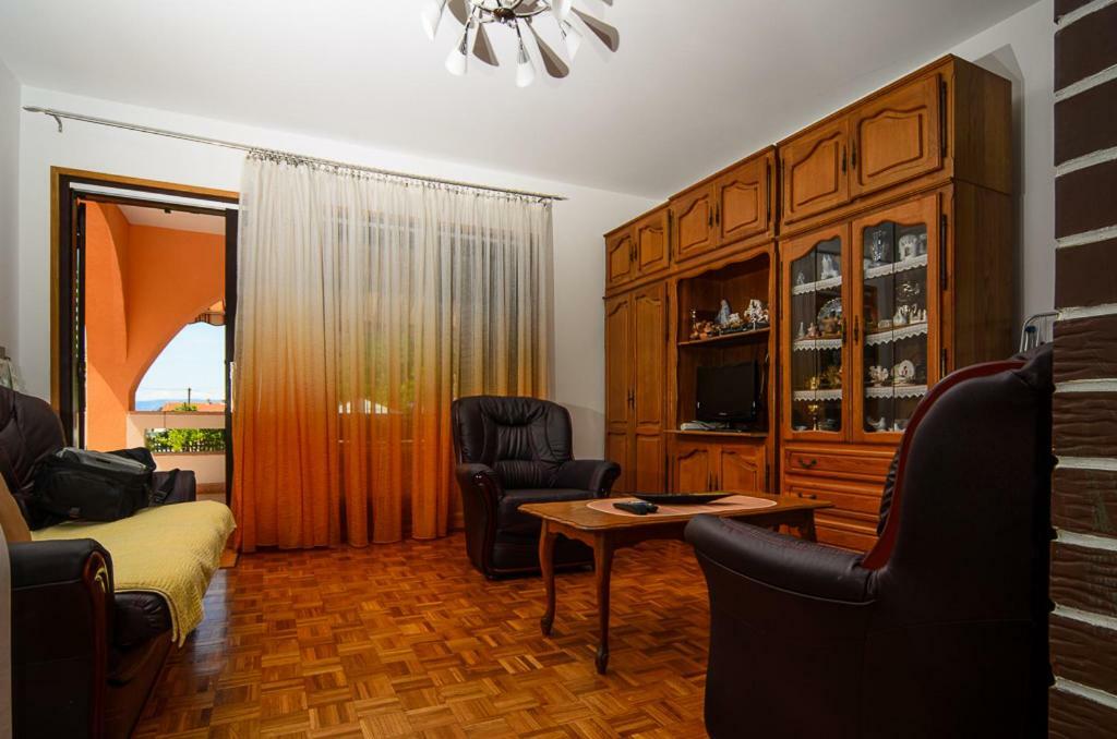 Apartmani Lovorka 普纳特 外观 照片