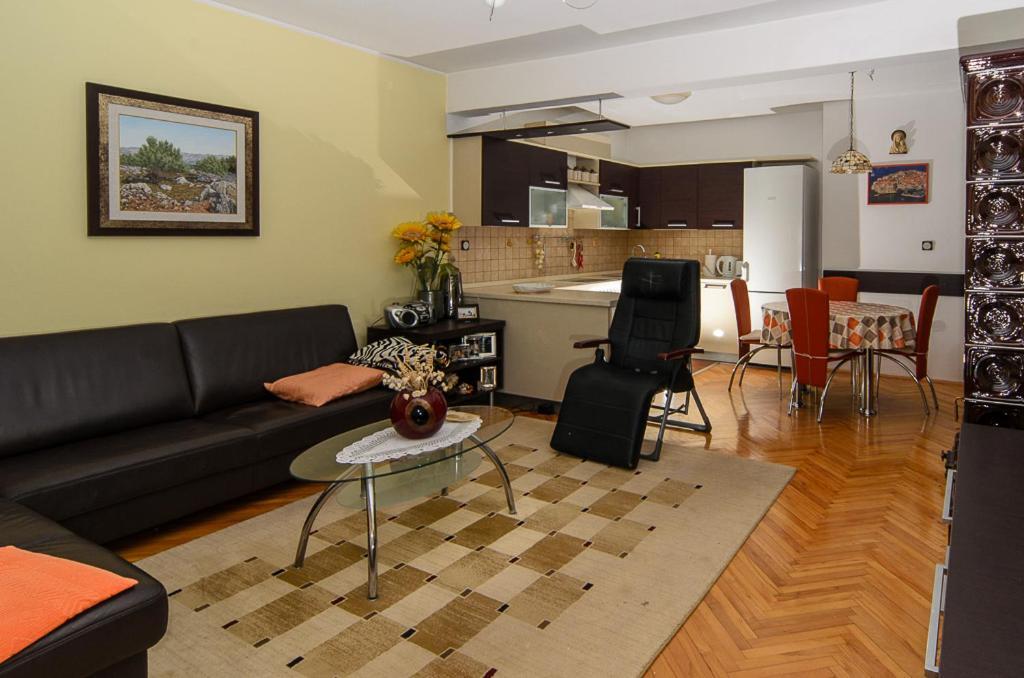 Apartmani Lovorka 普纳特 外观 照片