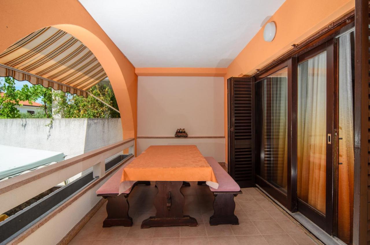 Apartmani Lovorka 普纳特 外观 照片